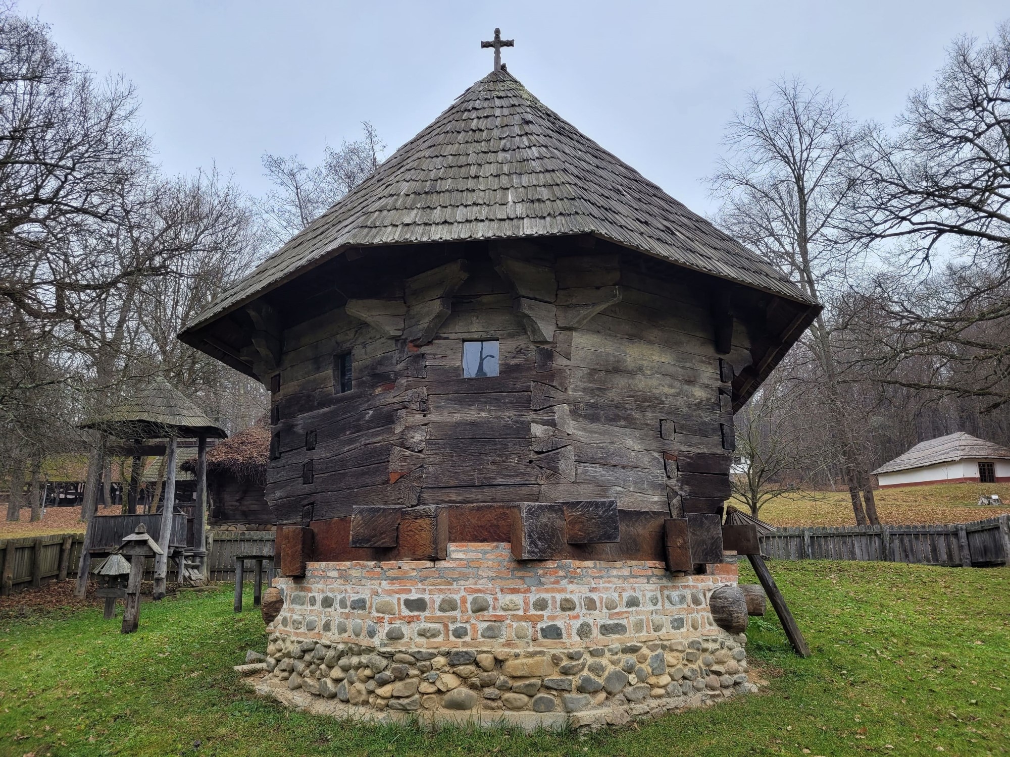 Church from Comănești, Gorj county 2