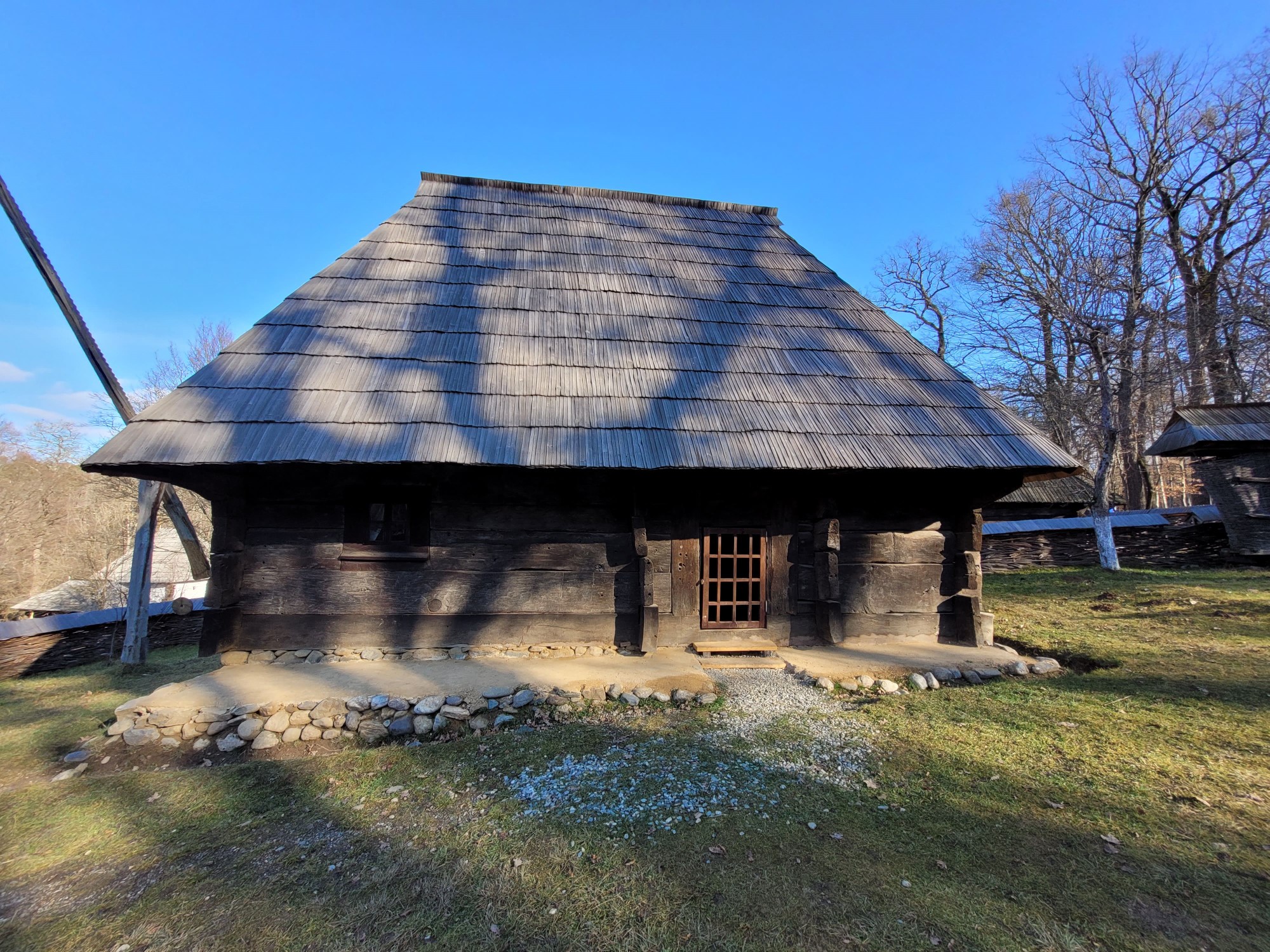 Old type of house from Ferești, Maramureș county 1