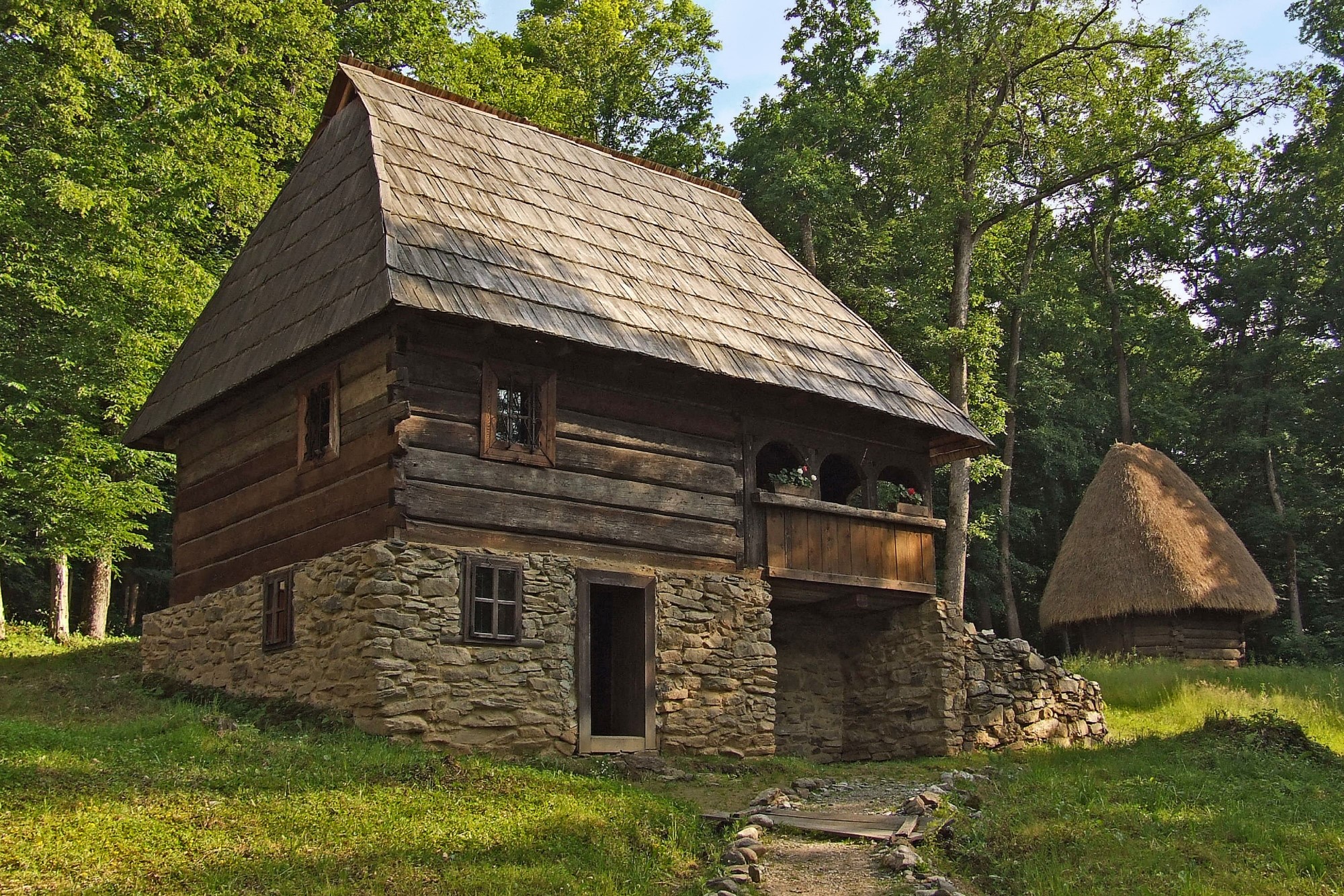 Priest house from Stănești, Alba county 1