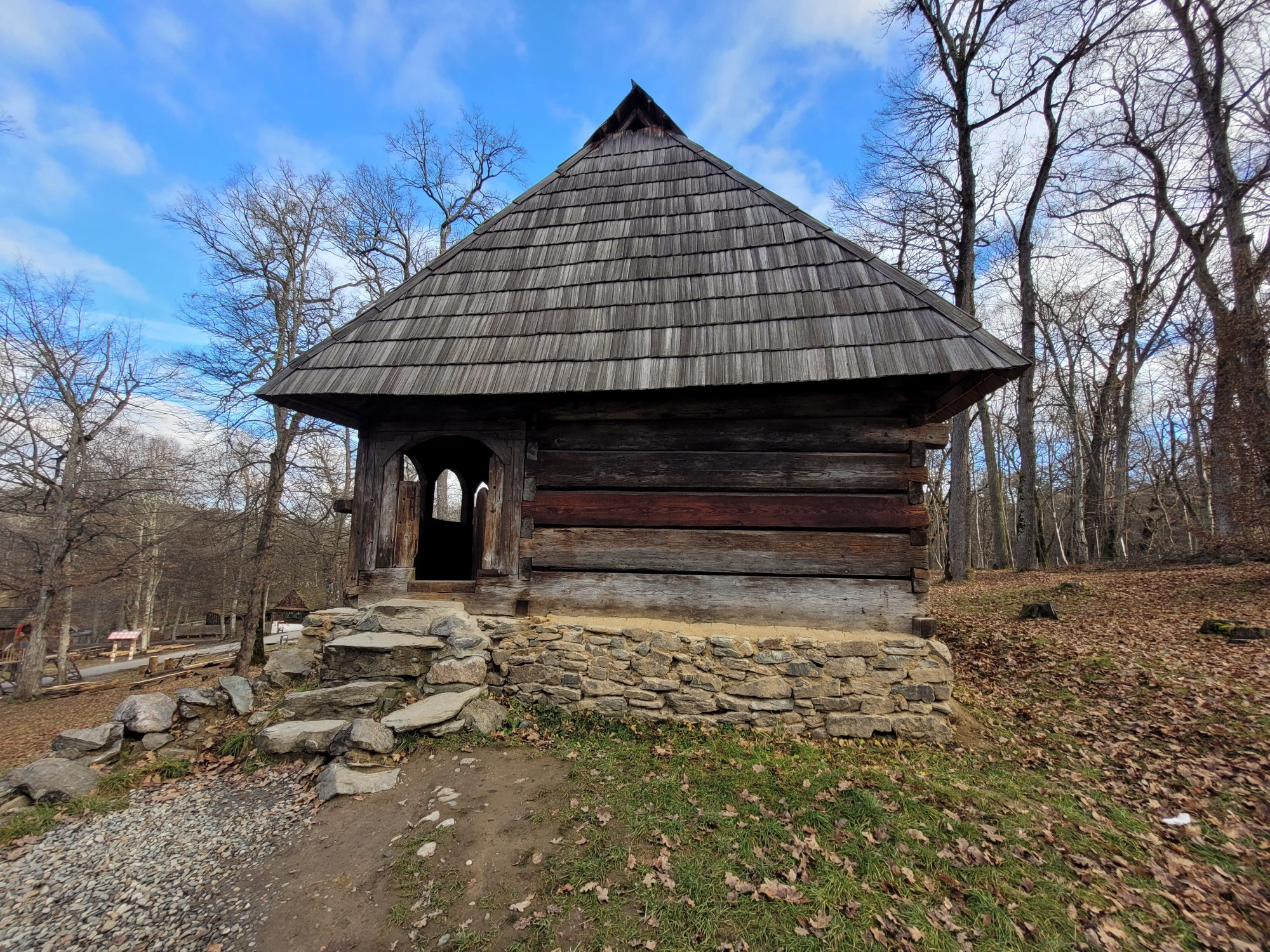 Priest house from Stănești, Alba county 2