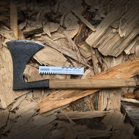 Hewing axe