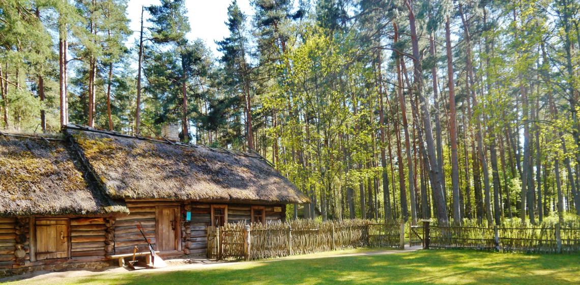 Image: Houses of the Region of Latgale/Latgalia, Ethnographic Museum, Bergi, Latvia Image by Zairon - Own work, CC BY-SA 4.0, https://commons.wikimedia.org/w/index.php?curid=39514062