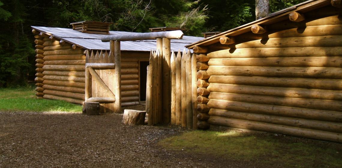 Photo by Glenn Scofield Williams from USA - Fort Clatsop, Oregon. Uploaded by Droll, CC BY 2.0, https://commons.wikimedia.org/w/index.php?curid=15571359