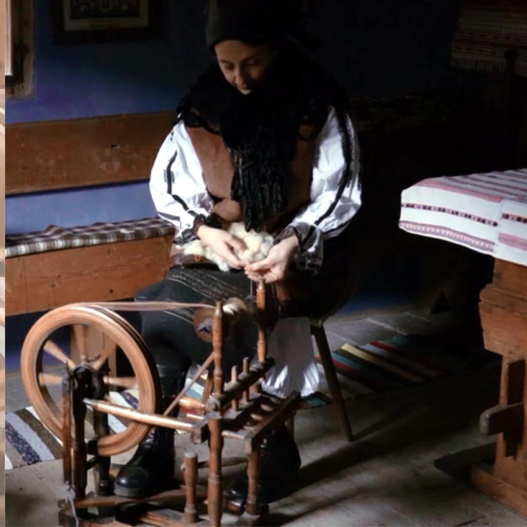 Wool wheel spinning