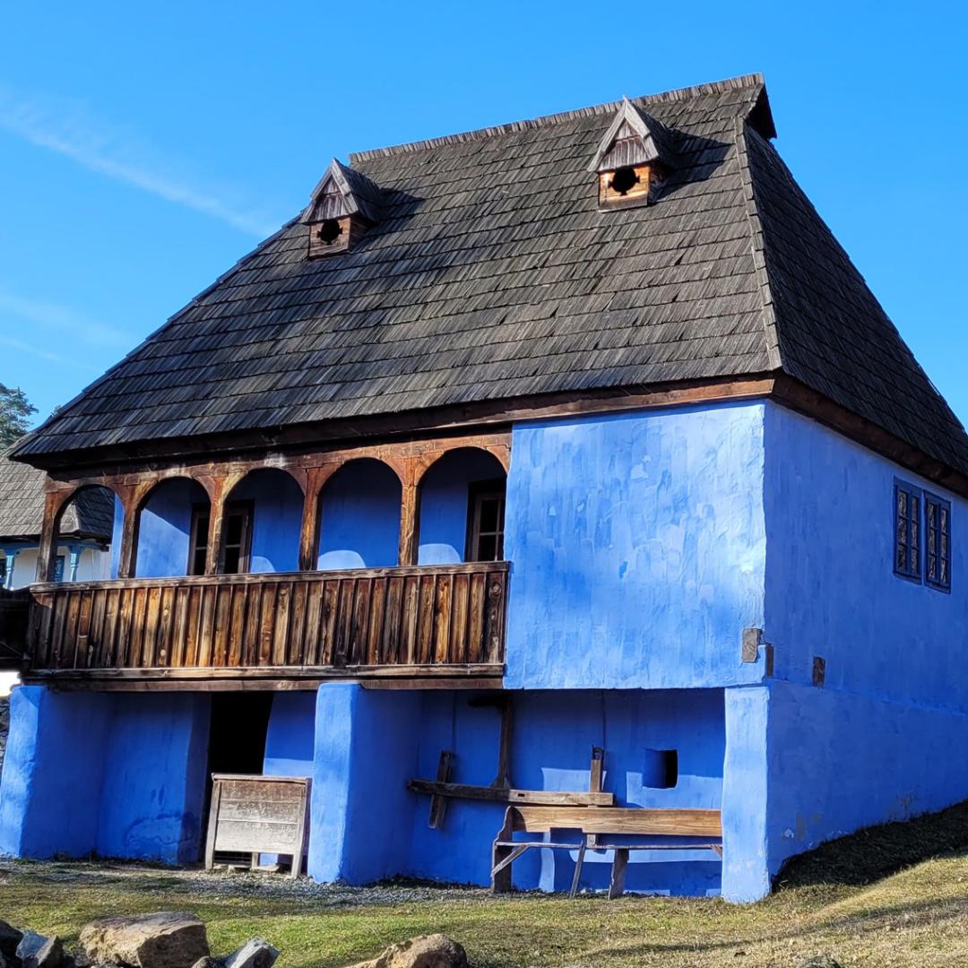 Gold miner's house from Corna, Alba county